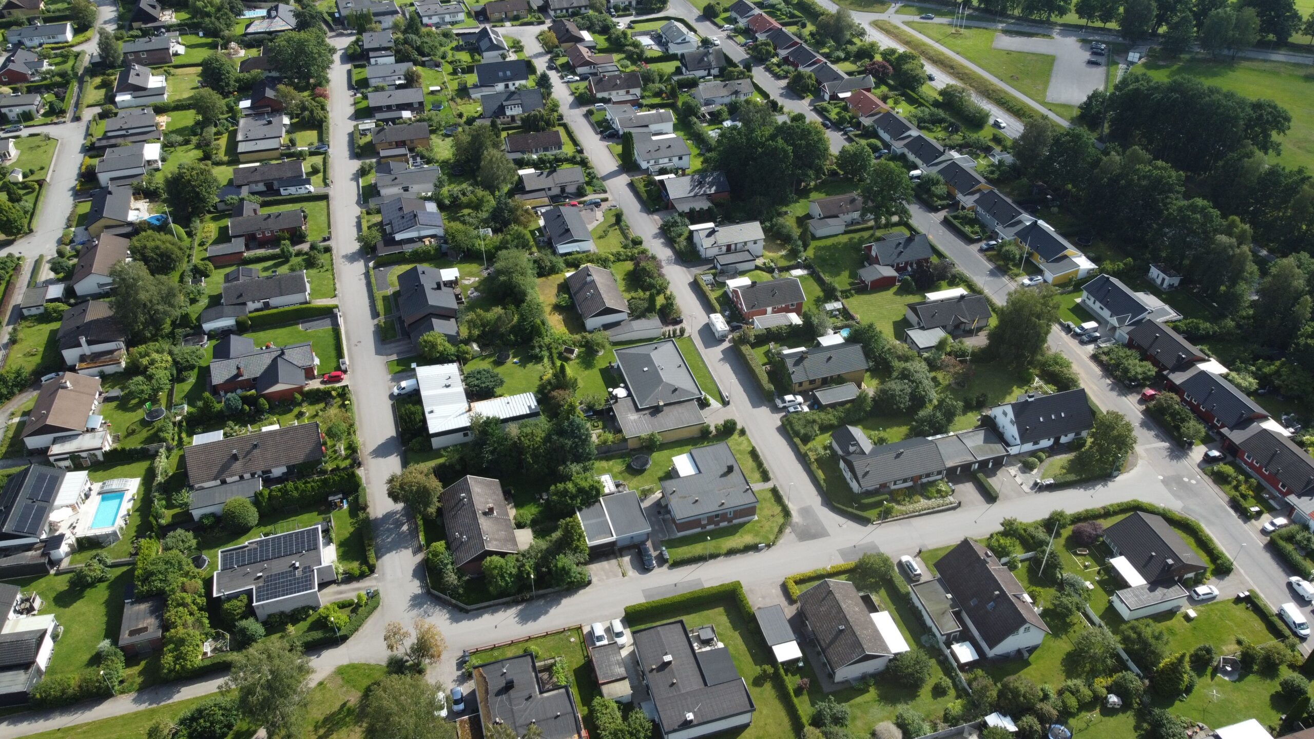 Summit County Real Estate neighborhood with homes and tree-lined streets