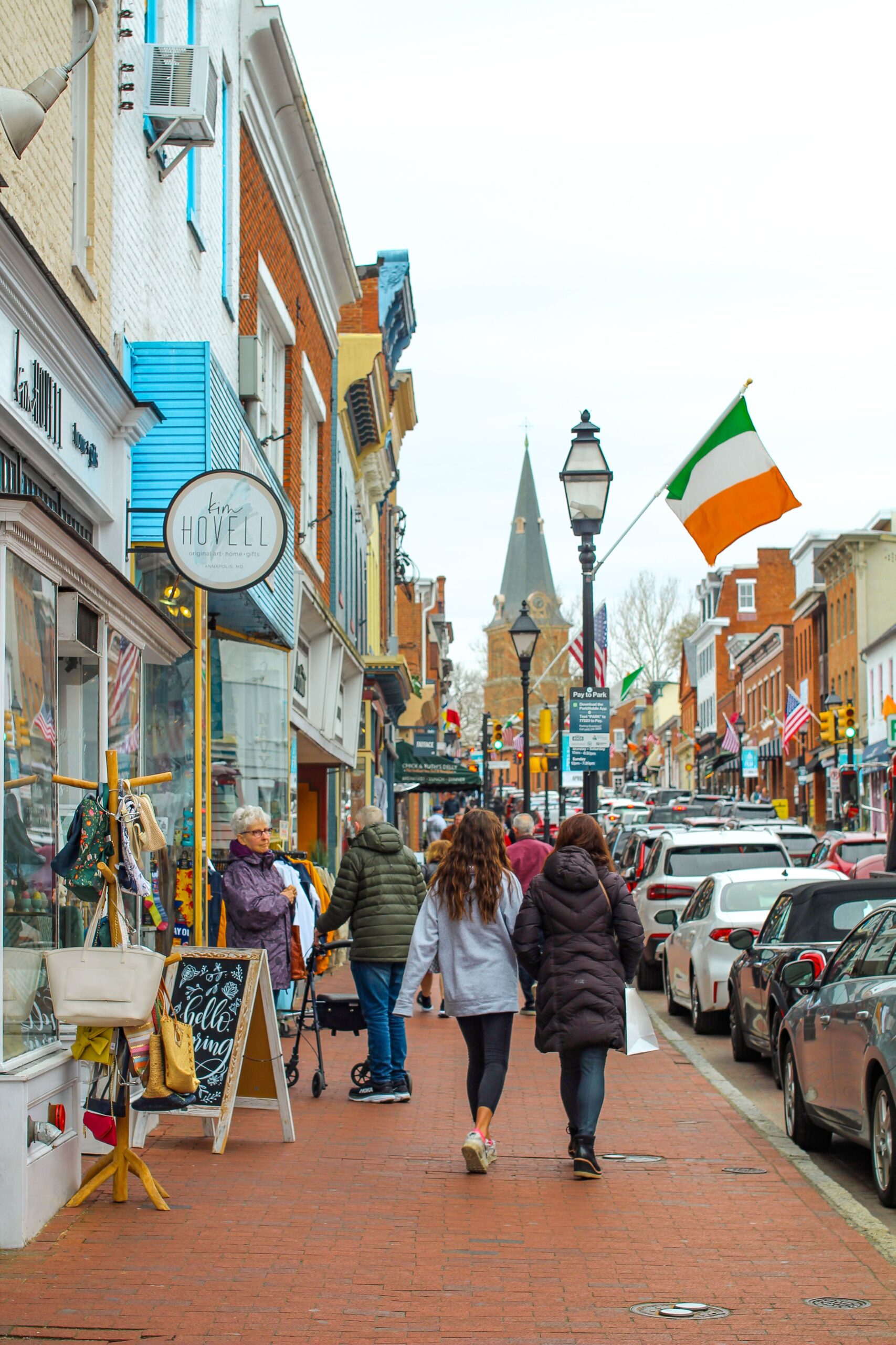 Living in Wooster Ohio downtown lifestyle and local shops
